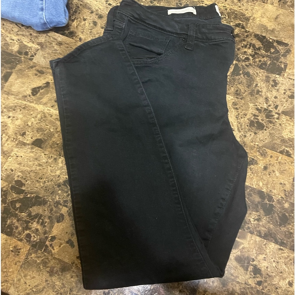 Universal thread jeans